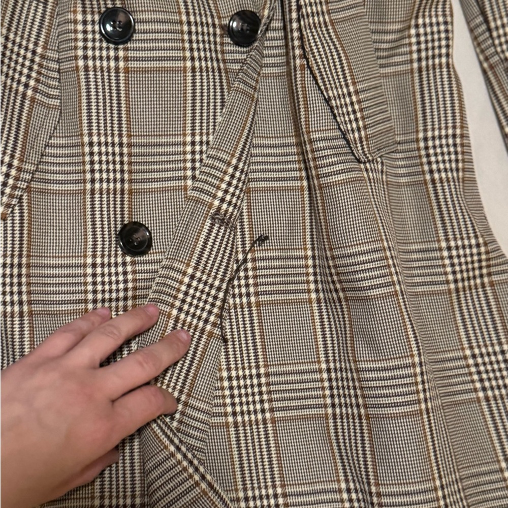 Plaid Blazer in Brown and Black size Large - Picture 7 of 16